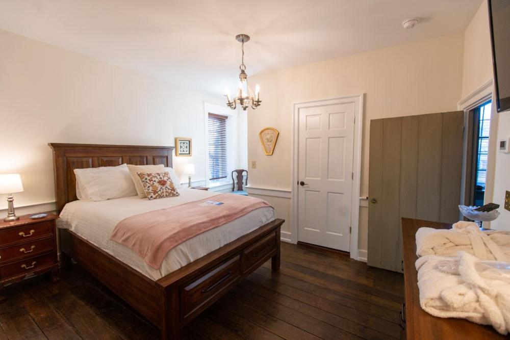 Thomas Rose Inn Lewisburg Eksteriør billede